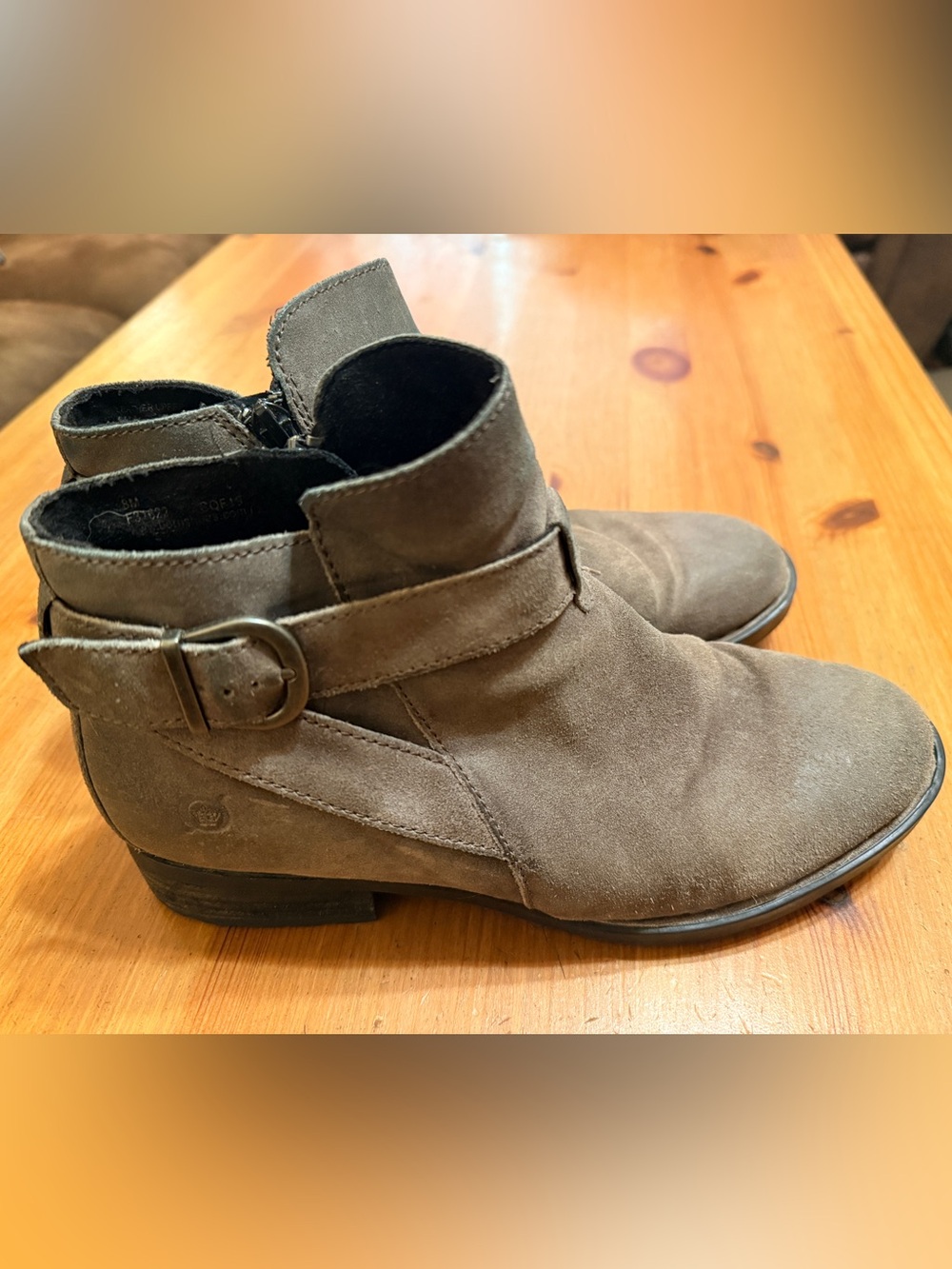 Born grey boots sz 8
